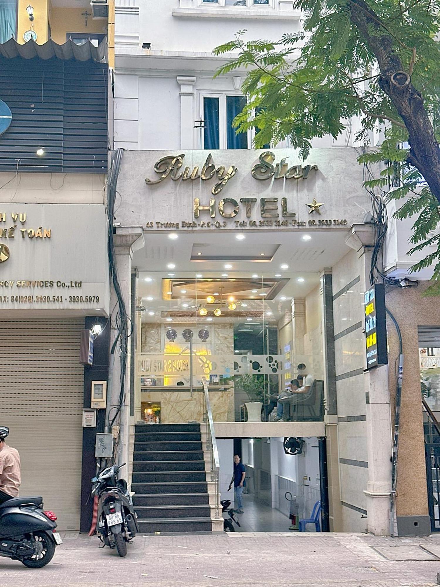 Ruby Star Hotel- Near Ben Thanh Market مدينة هوشي منه المظهر الخارجي الصورة